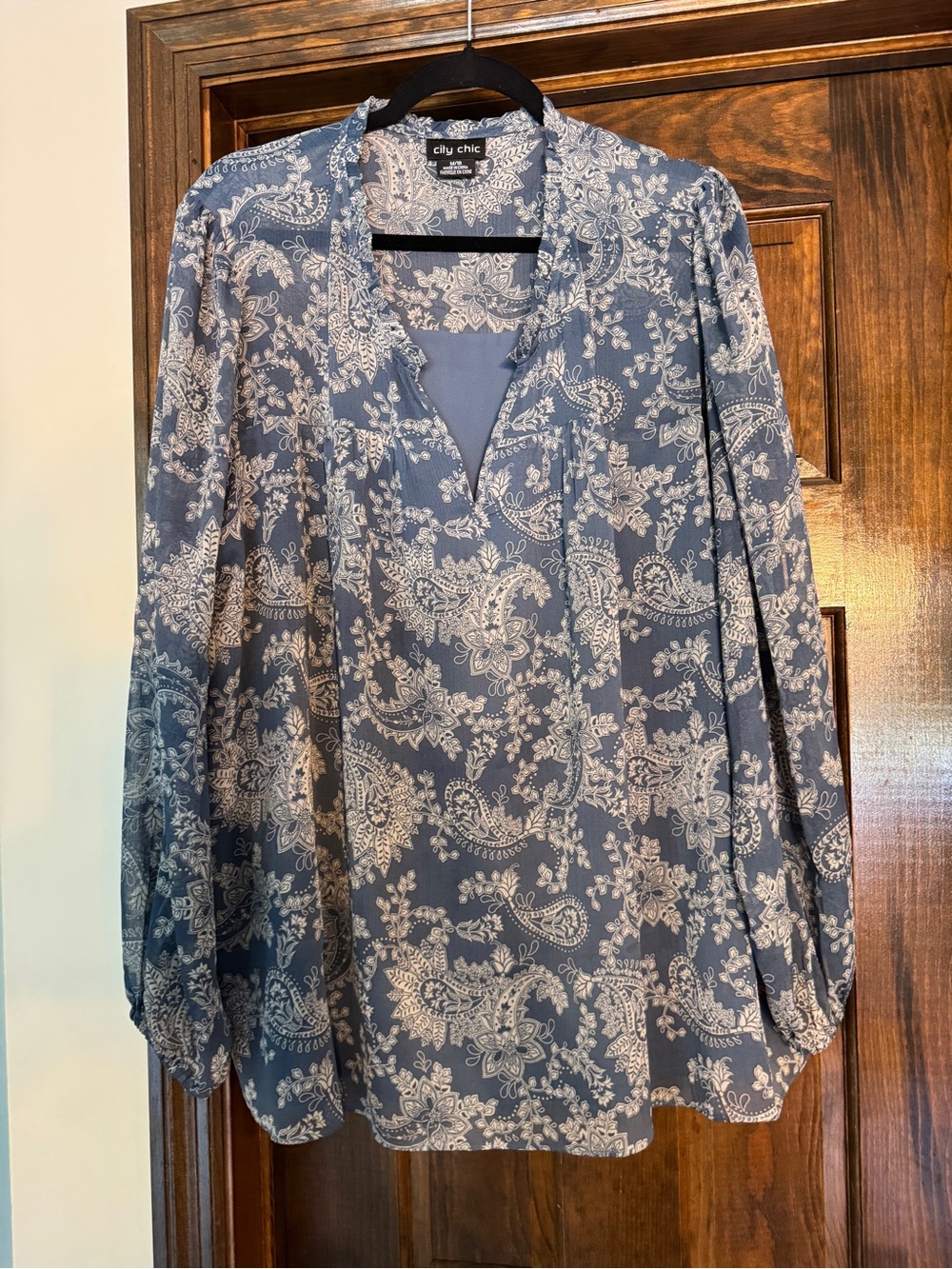 City Chic Slate Blue Paisley V-Neck Long Sleeve Blouse lined